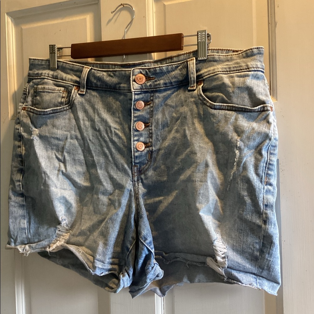 Maurice’s denim shorts